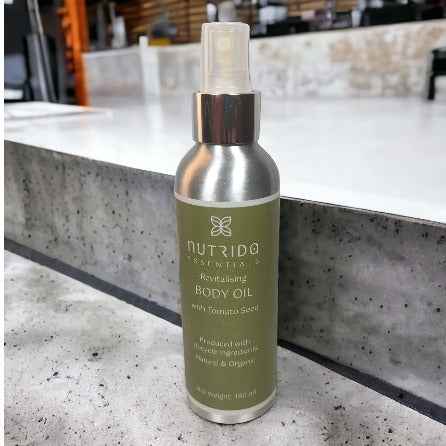 Revitalising Body Oil with Tomato Seed